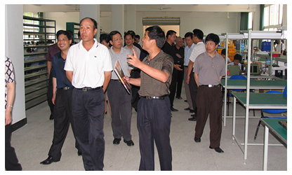 福建省委常委、政法委書記徐謙一行視察虹潤公司